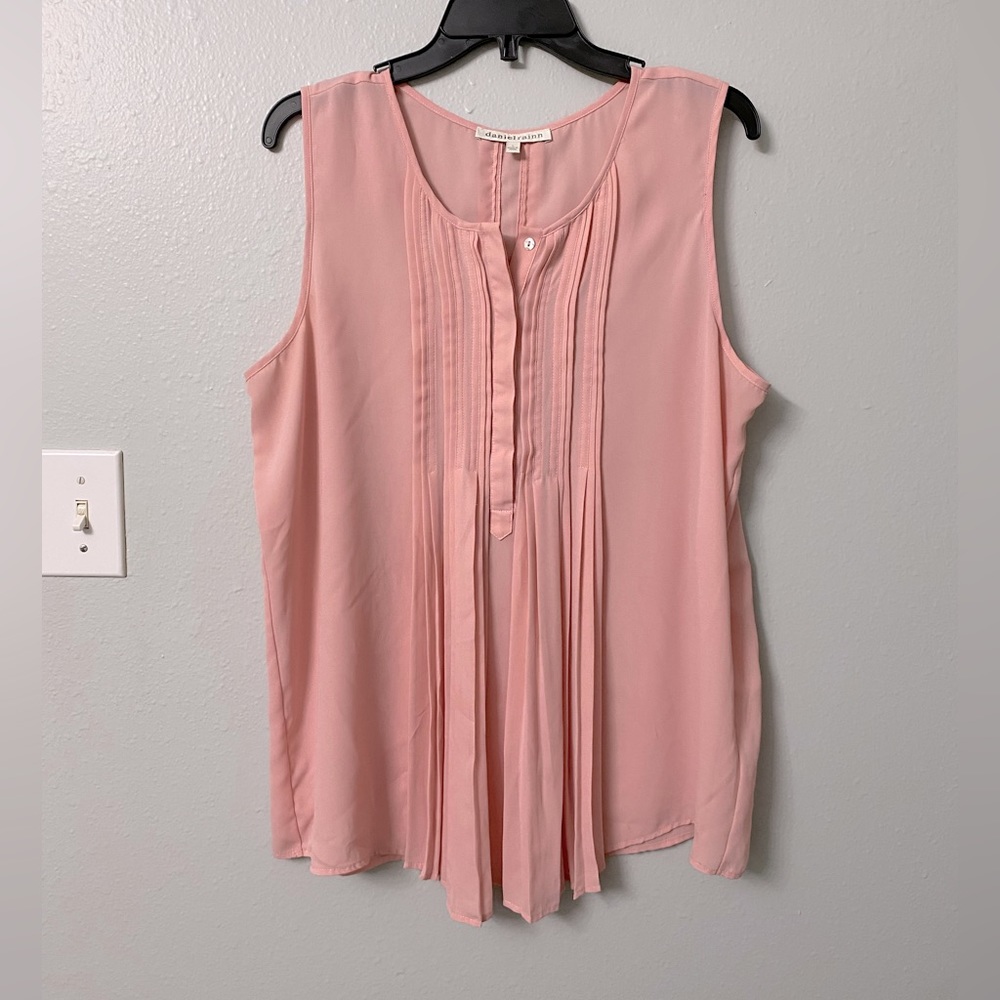Pretty flowy top, Large